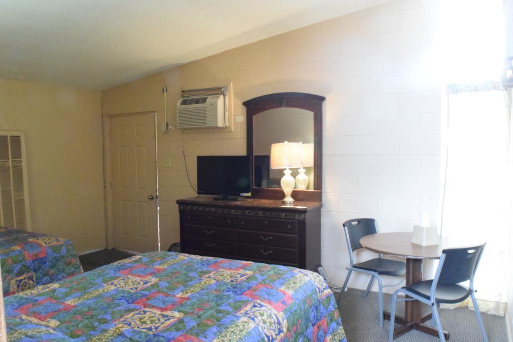 Imperial Motel Odessa Zimmer foto