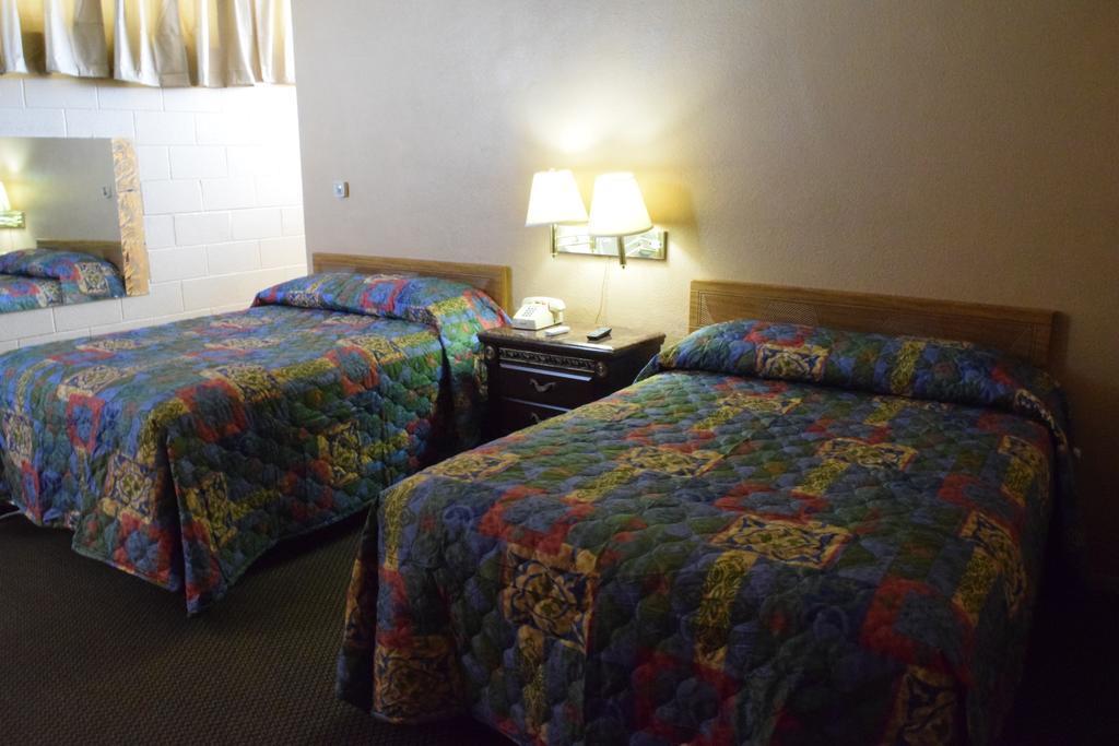 Imperial Motel Odessa Zimmer foto